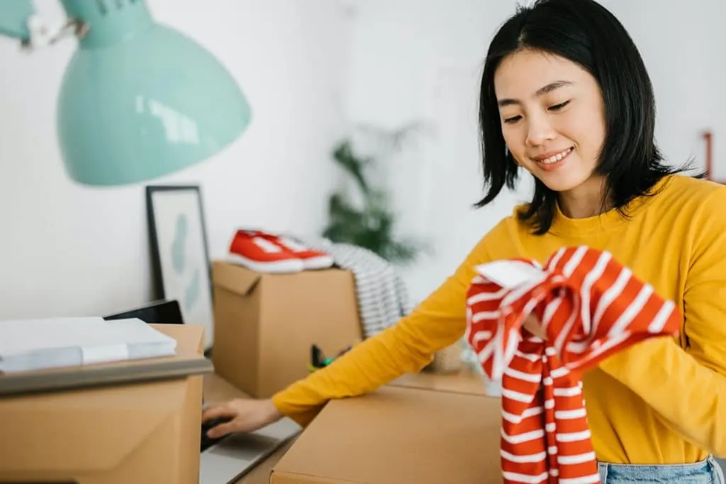 Online commerce explosion: Revolutionize your business with unrivaled simplicity!